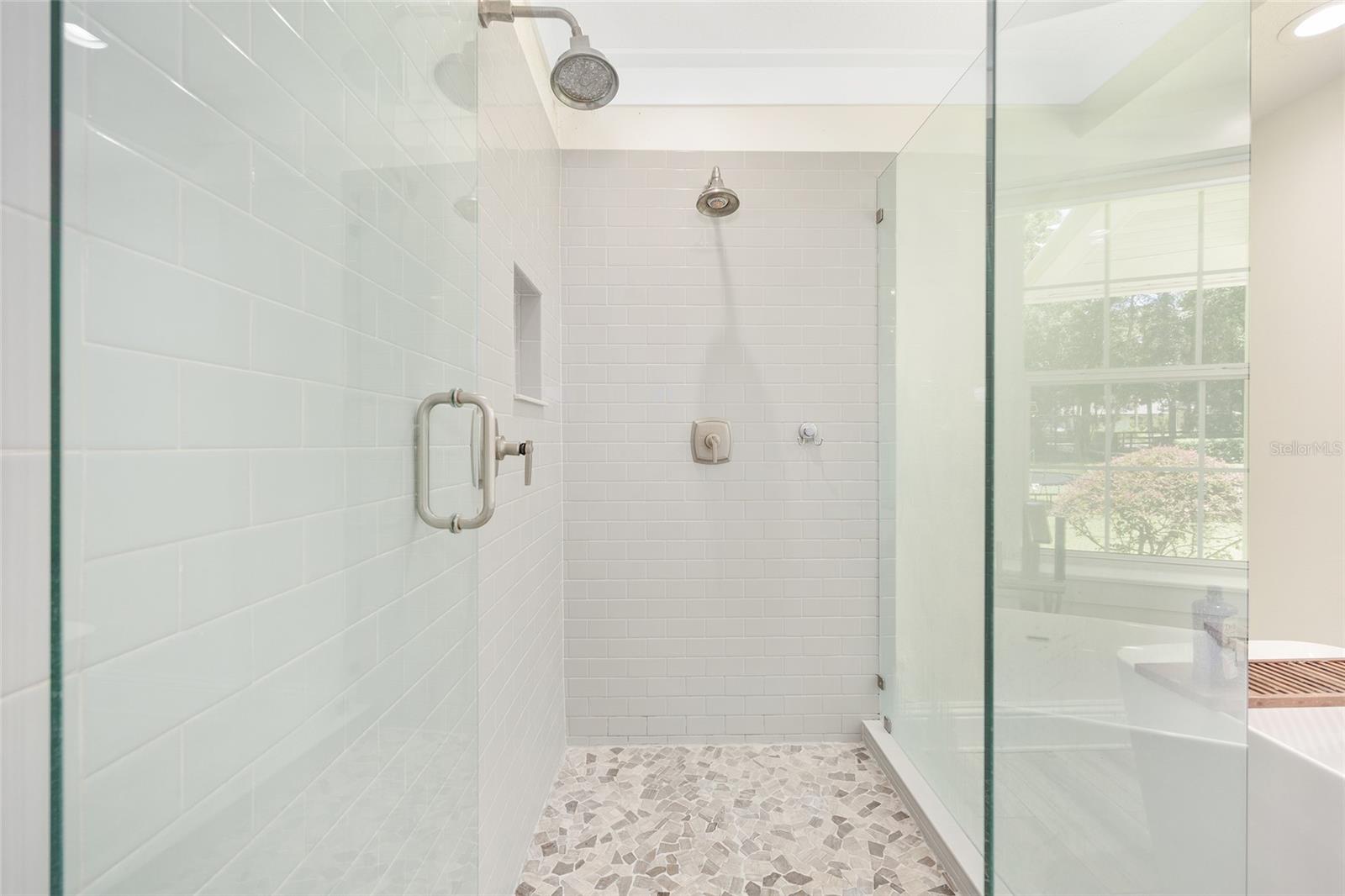 LUTTRELL O R SHACKLEFORD LAND - Residential