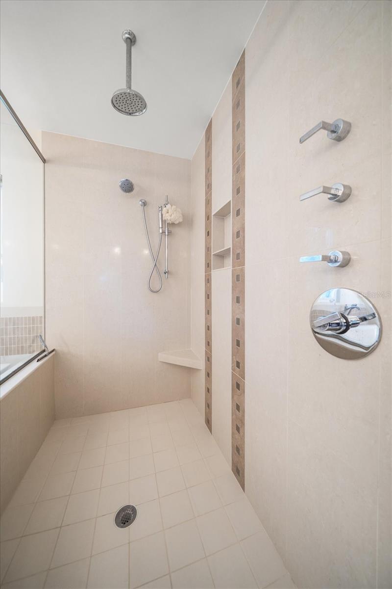 BELLEAIR ESTATES - Residential