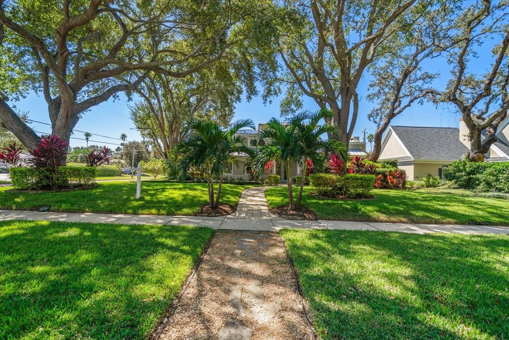 Photo of 485 Park Avenue, Belleair, FL 33756 (MLS # TB8437675)