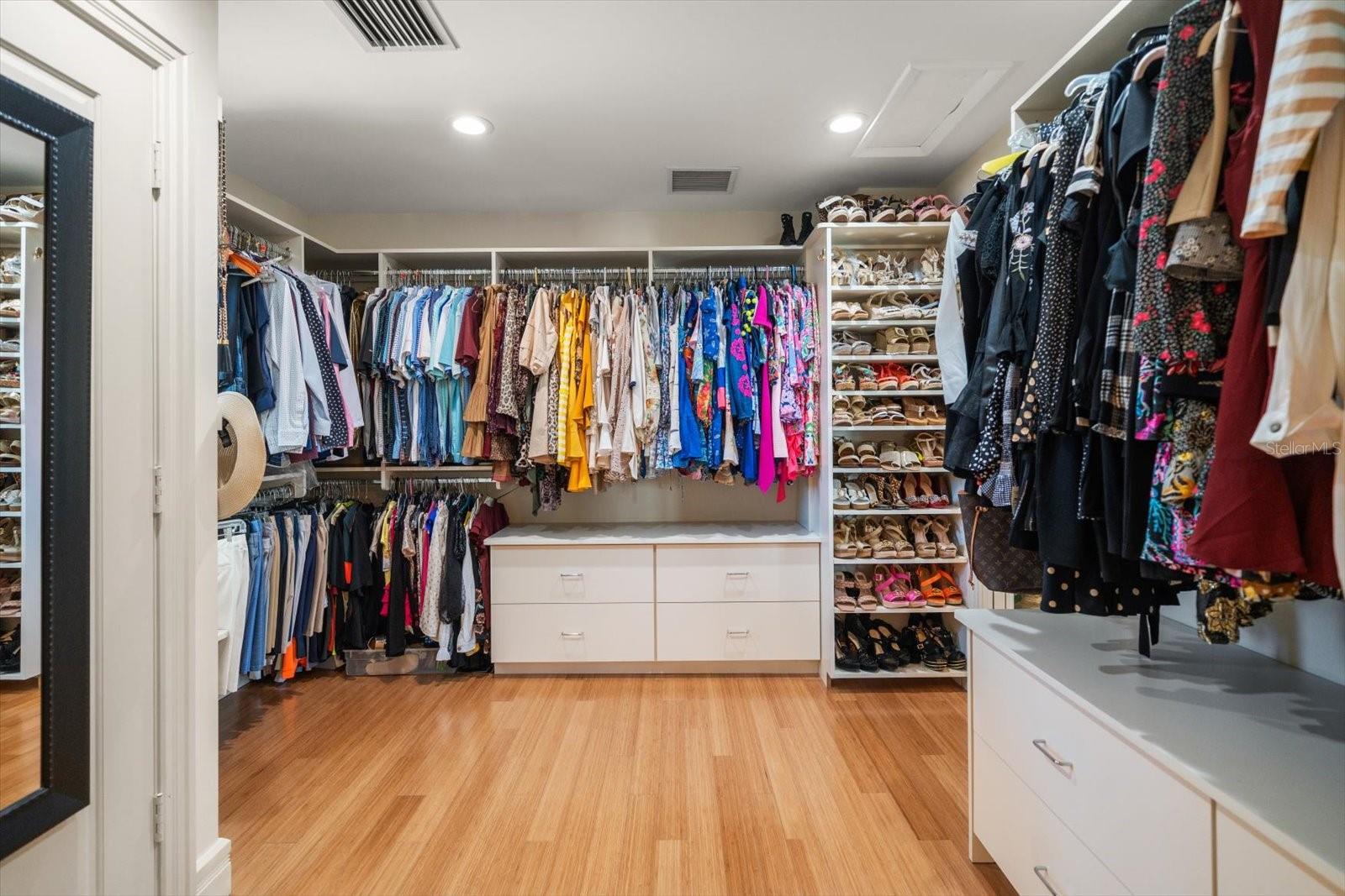 BELLEAIR ESTATES - Residential