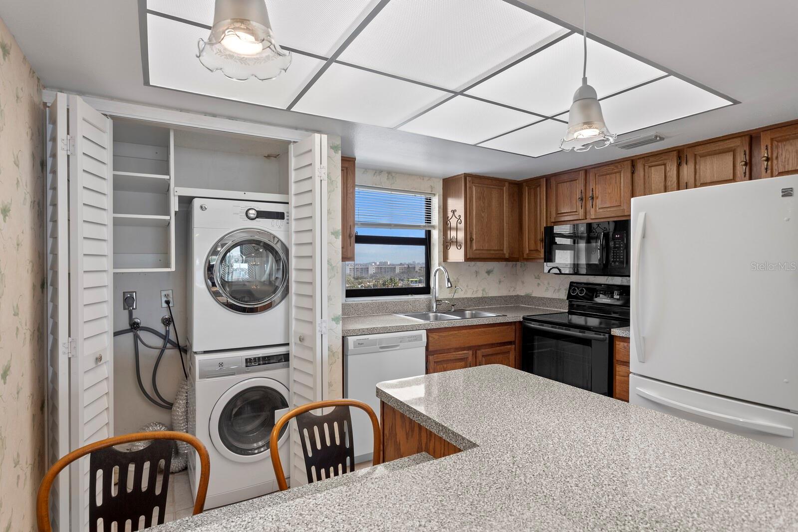 CHATEAU TOWER CONDO - Residential