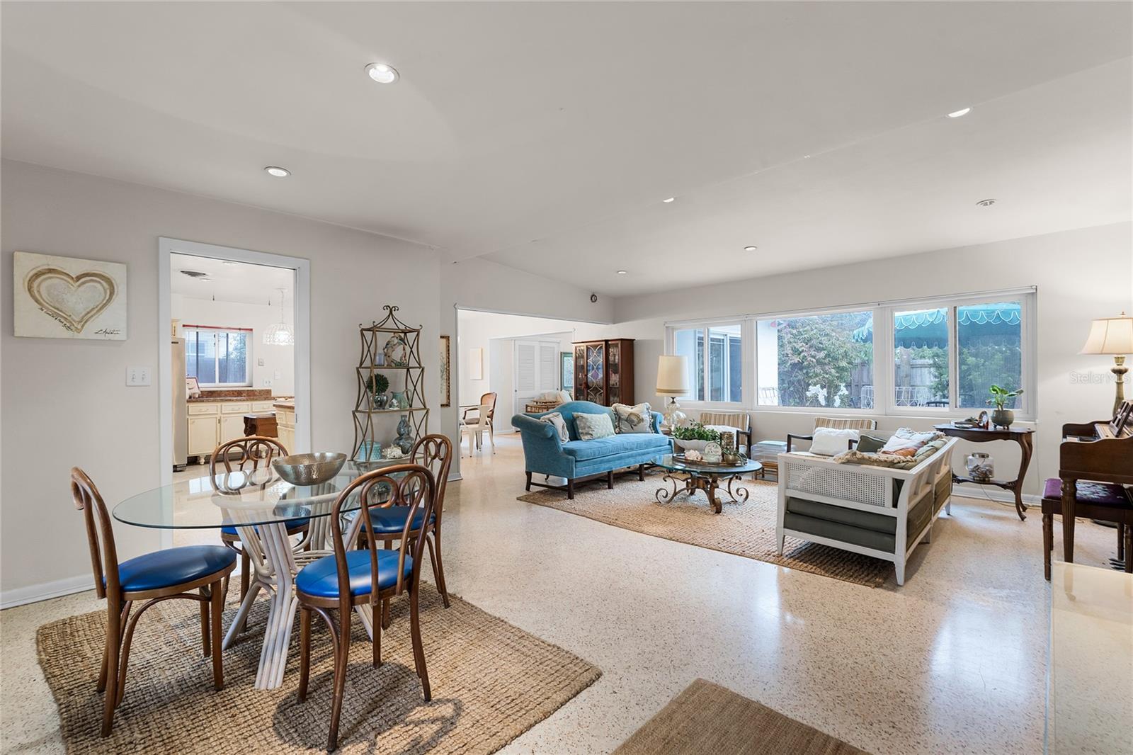 3431 WILDER LANE
