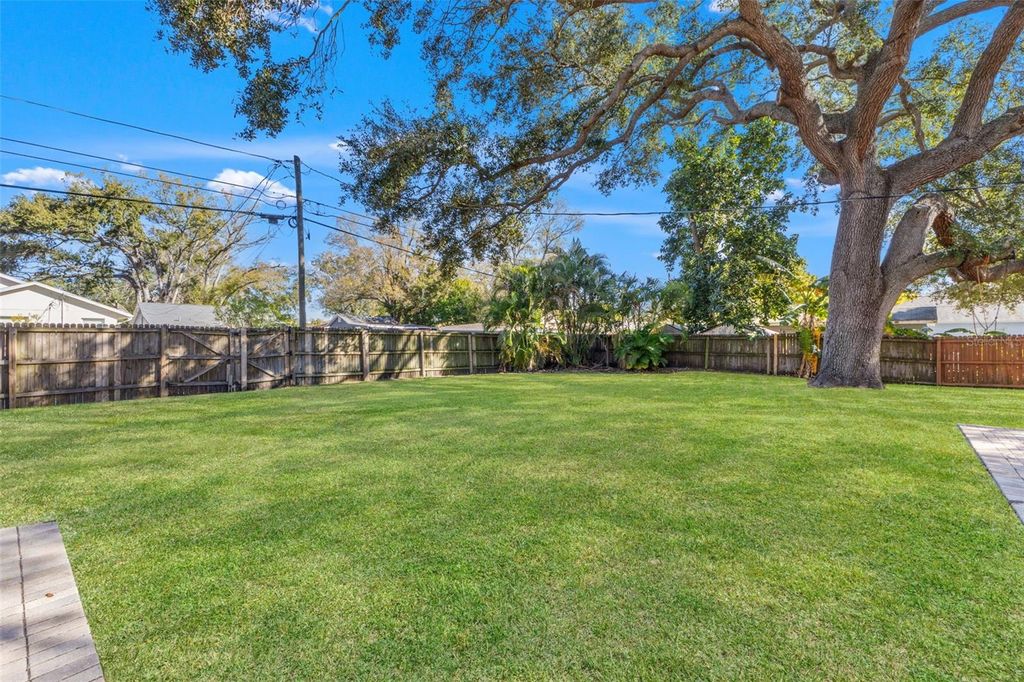 Photo of 1747 26th Avenue N, St Petersburg, FL 33713 (MLS # TB8472733)