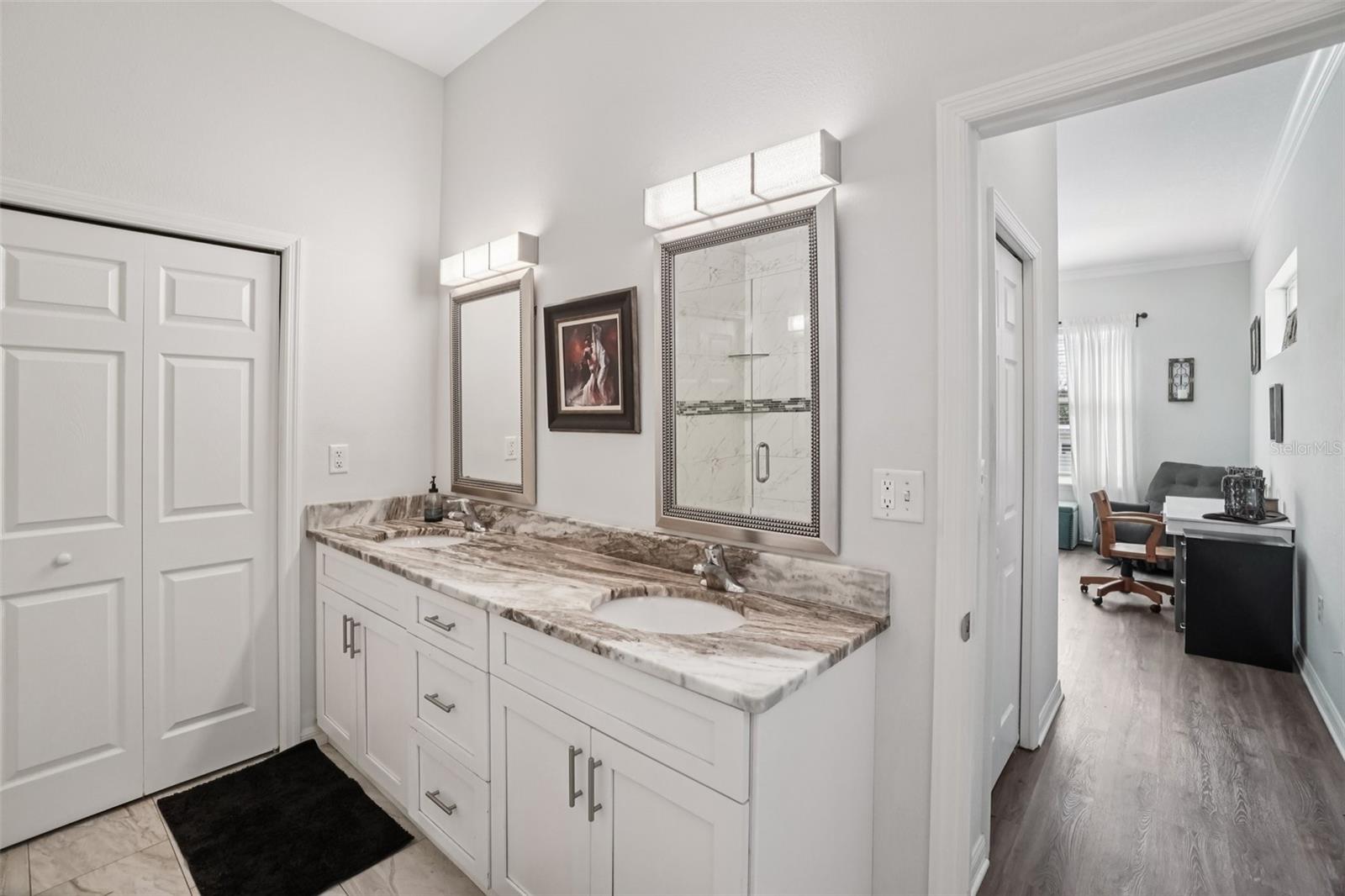 RIVERVIEW - Residential