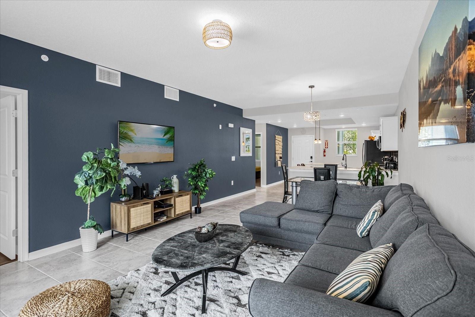 THE TERRACES AT STOREY LAKE CONDO 1 PH 4 - Residential