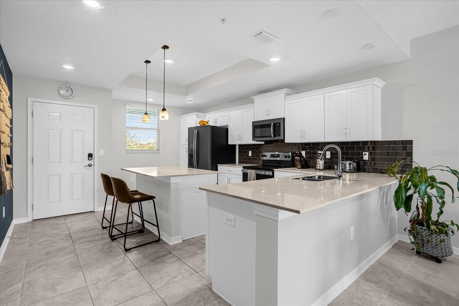 THE TERRACES AT STOREY LAKE CONDO 1 PH 4 - Residential