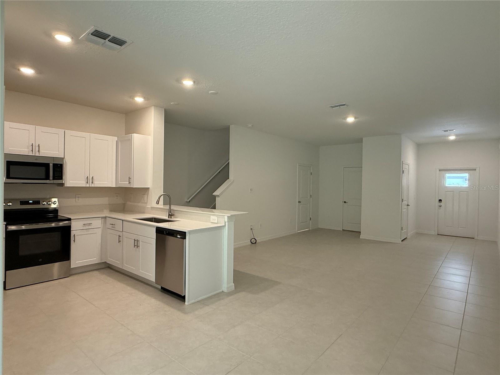 MIRADA TOWNHOMES - Residential Lease