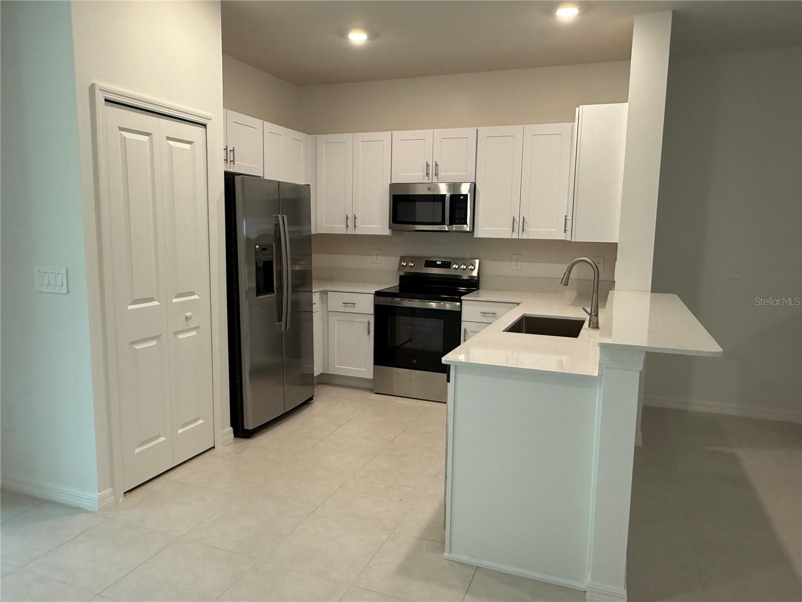 MIRADA TOWNHOMES - Residential Lease