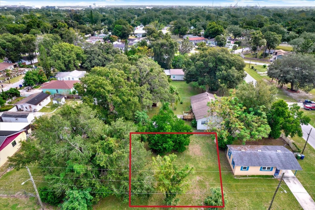 Photo of 1602 E Annona Avenue, Tampa, FL 33612 (MLS # TB8561144)