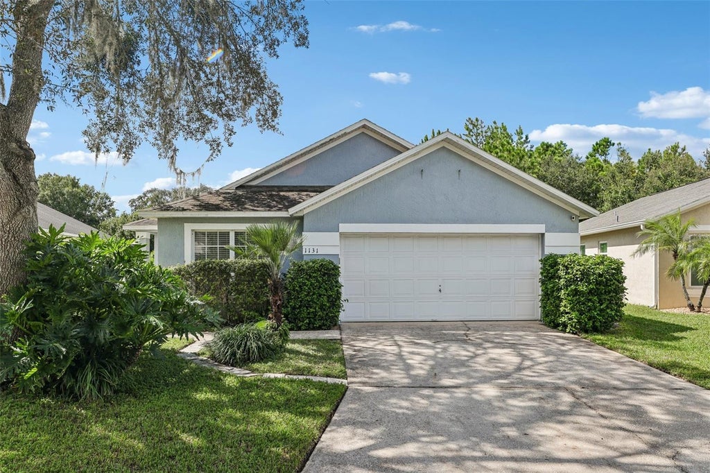 Photo of 1131 Clear Creek Circle, Clermont, FL 34714 (MLS # G5118716)