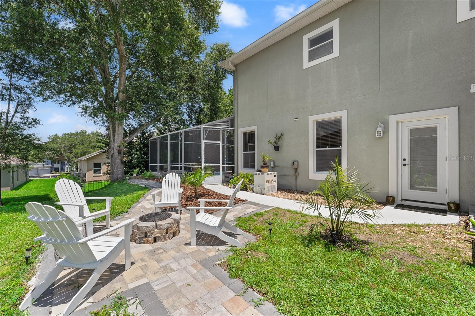 ADMIRAL POINTE - Residential