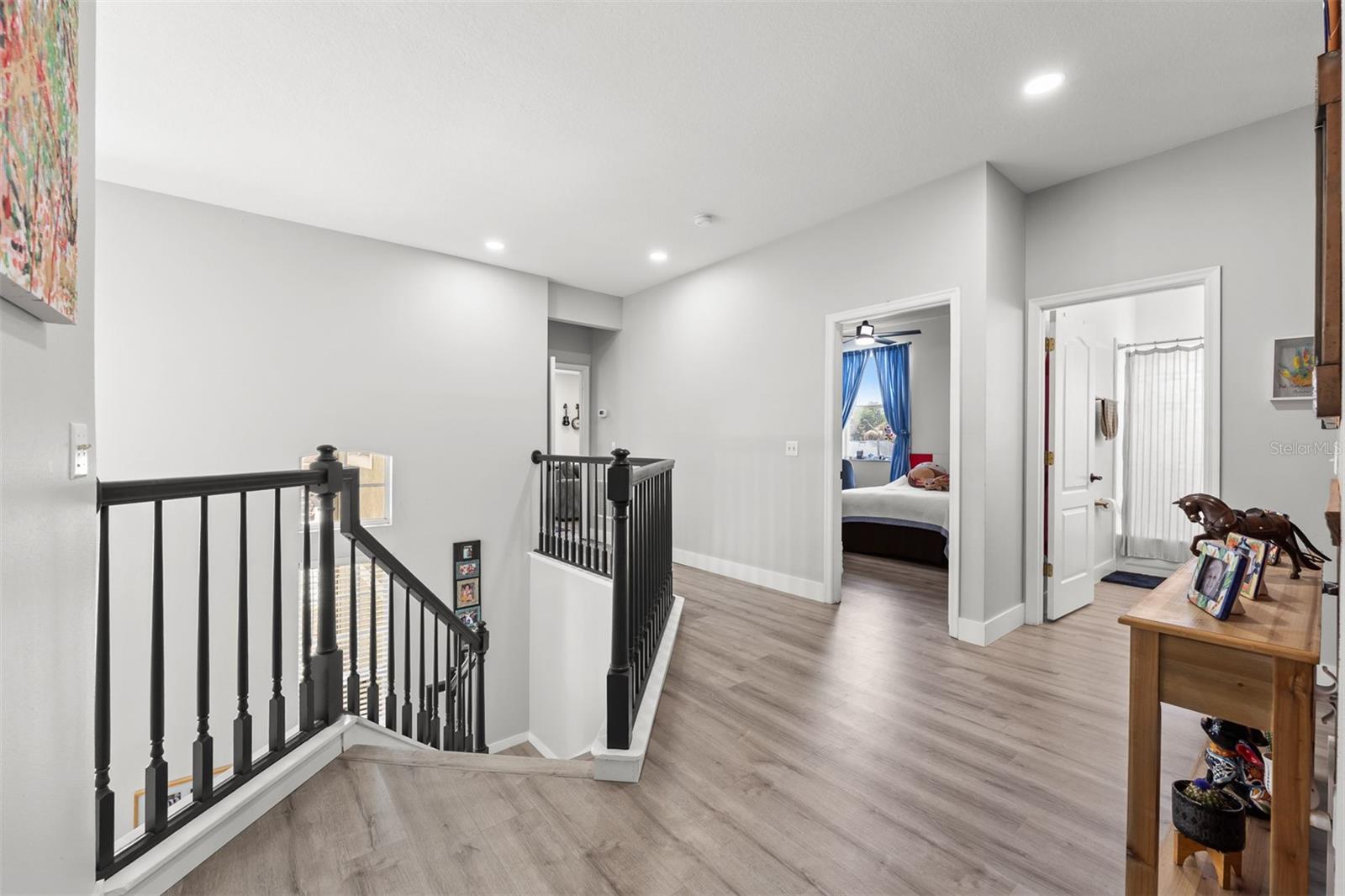 ADMIRAL POINTE - Residential