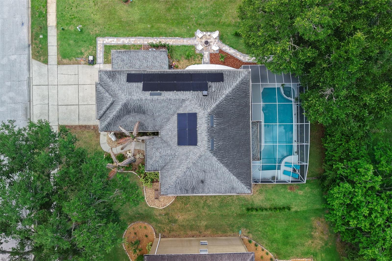 ADMIRAL POINTE - Residential
