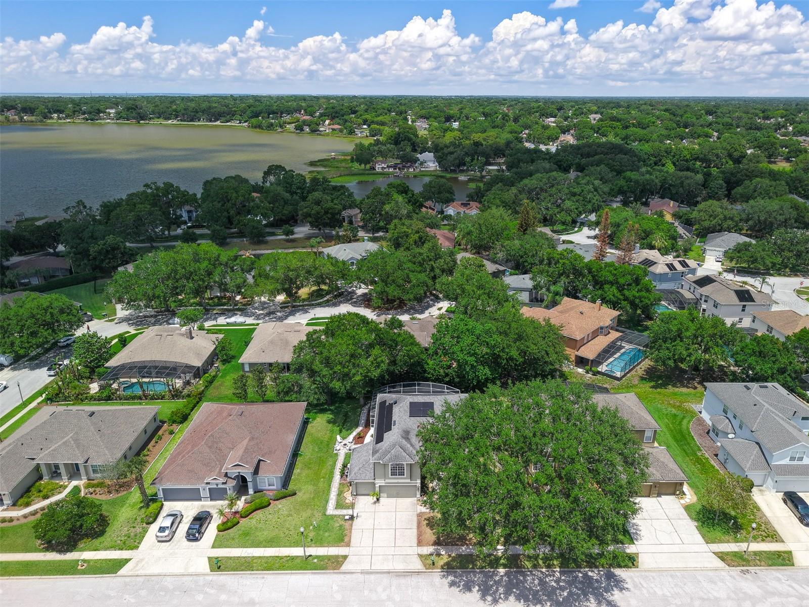 ADMIRAL POINTE - Residential