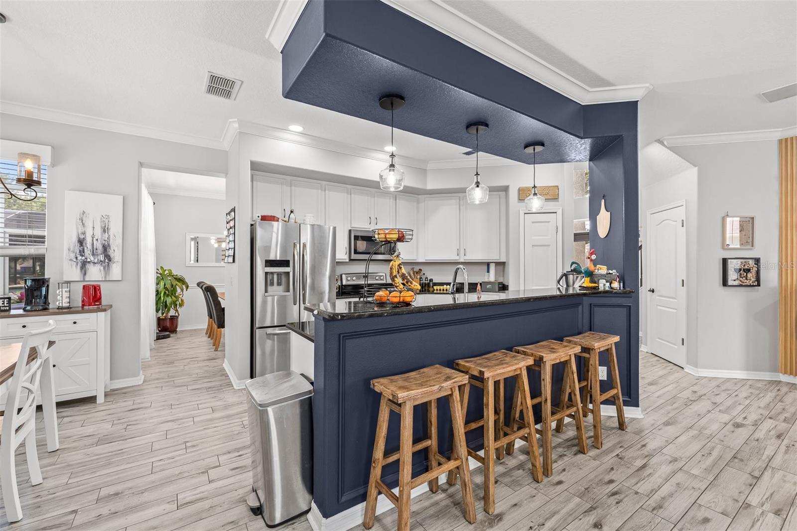 ADMIRAL POINTE - Residential