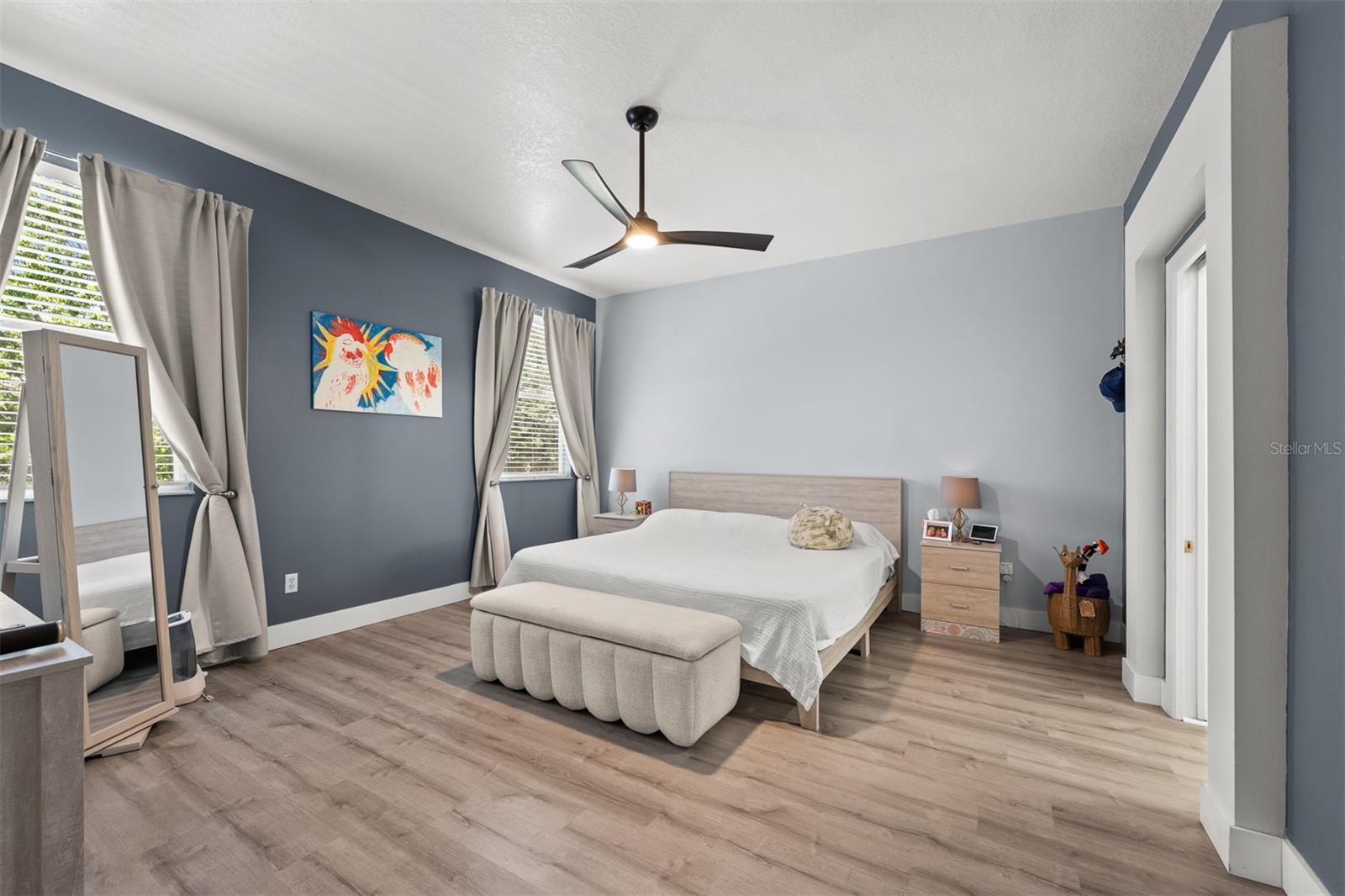 ADMIRAL POINTE - Residential