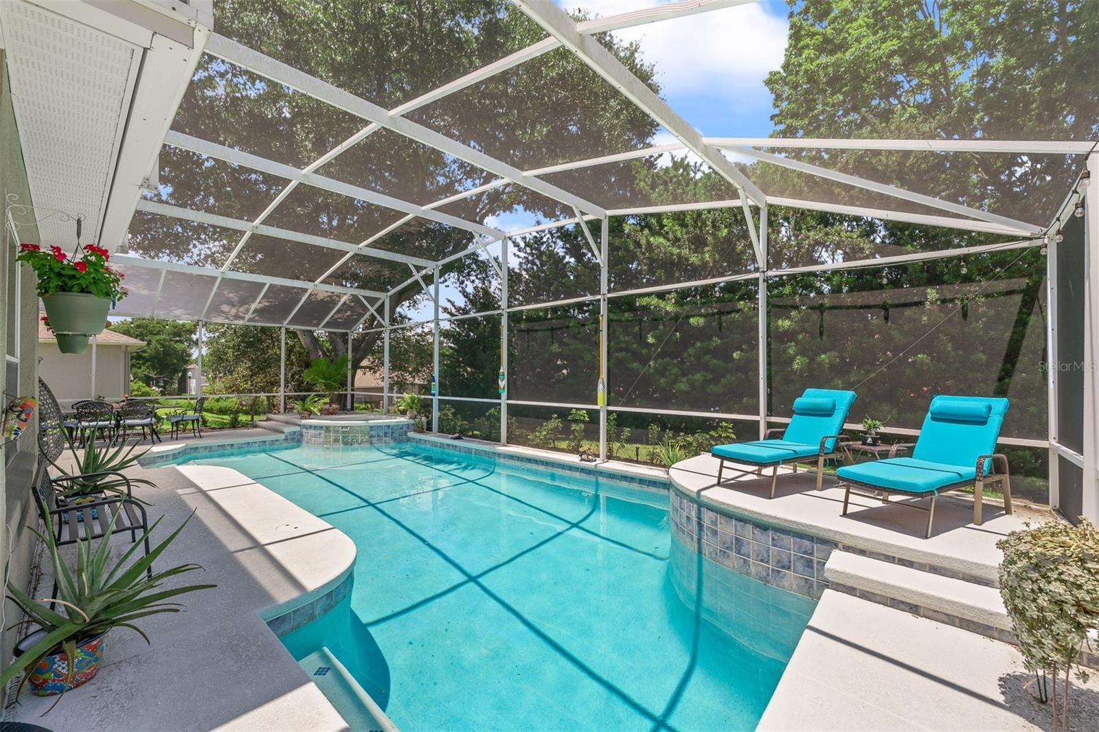 ADMIRAL POINTE - Residential