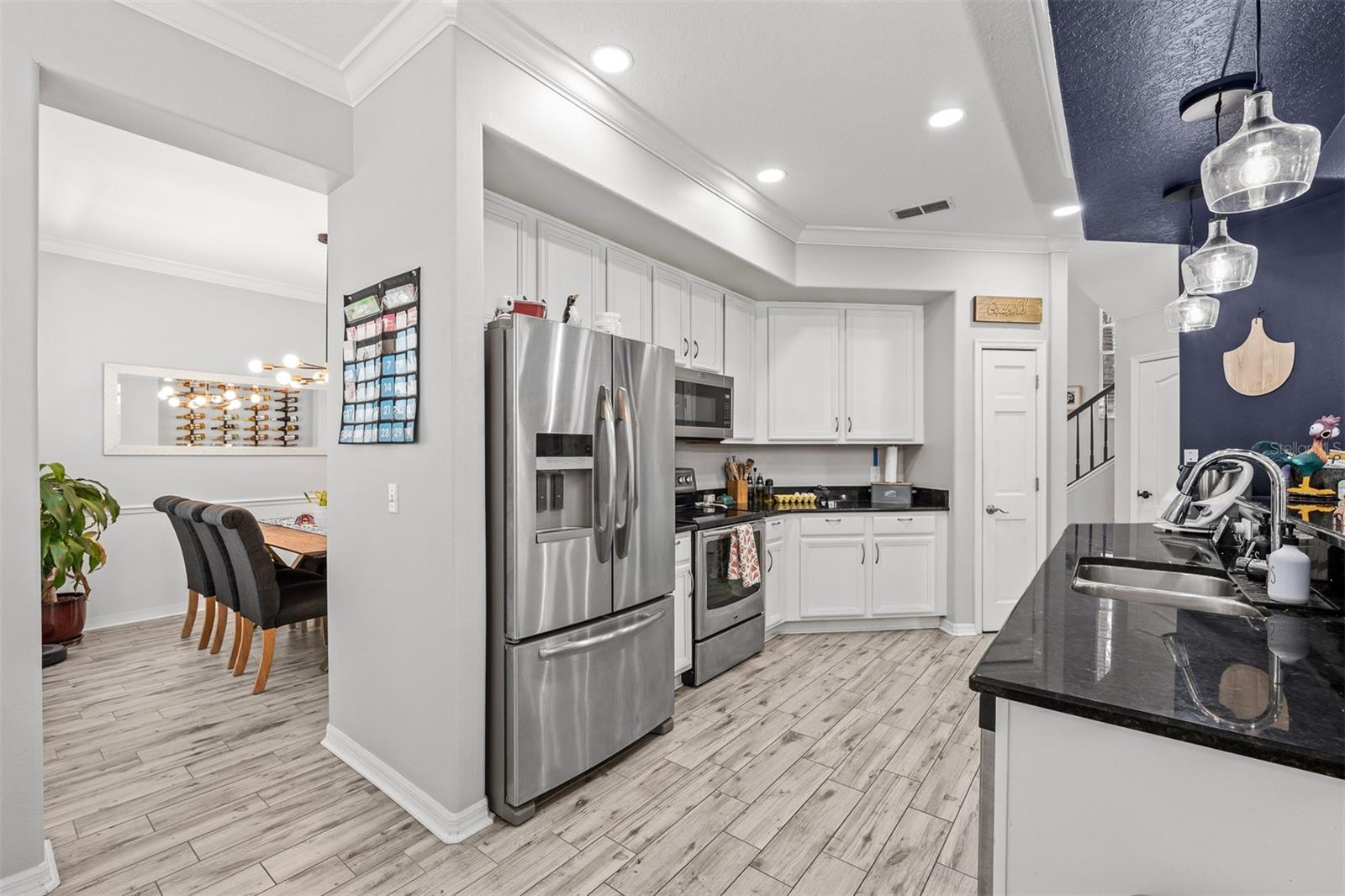 ADMIRAL POINTE - Residential