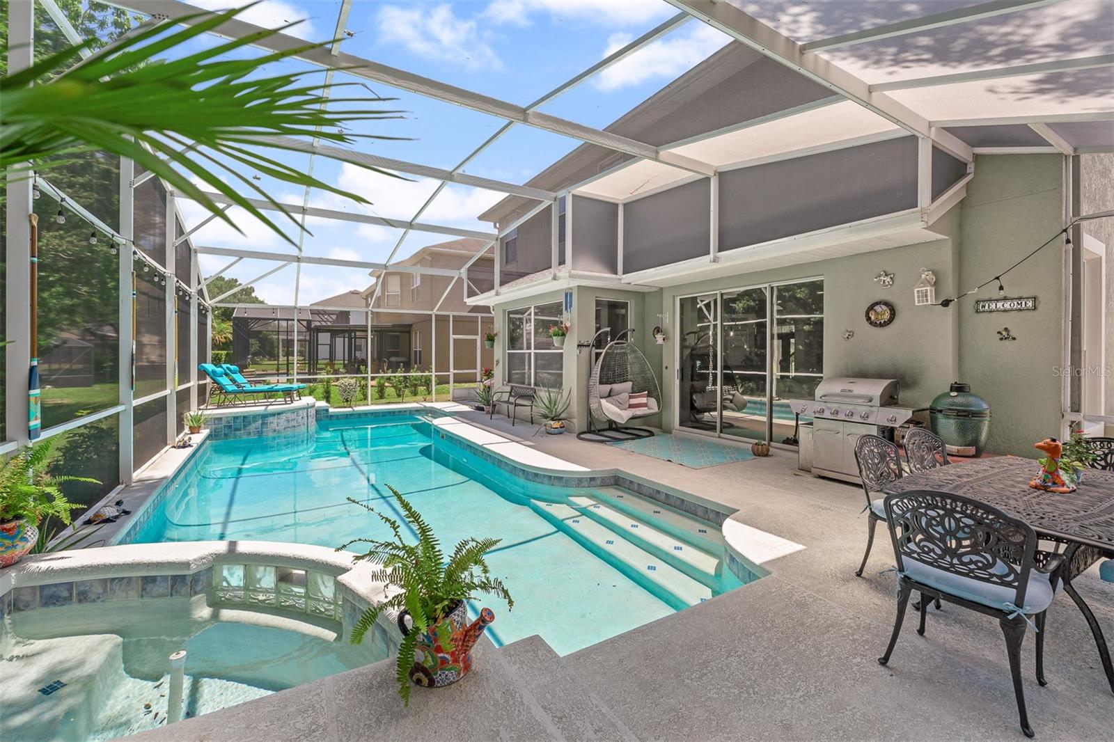 ADMIRAL POINTE - Residential