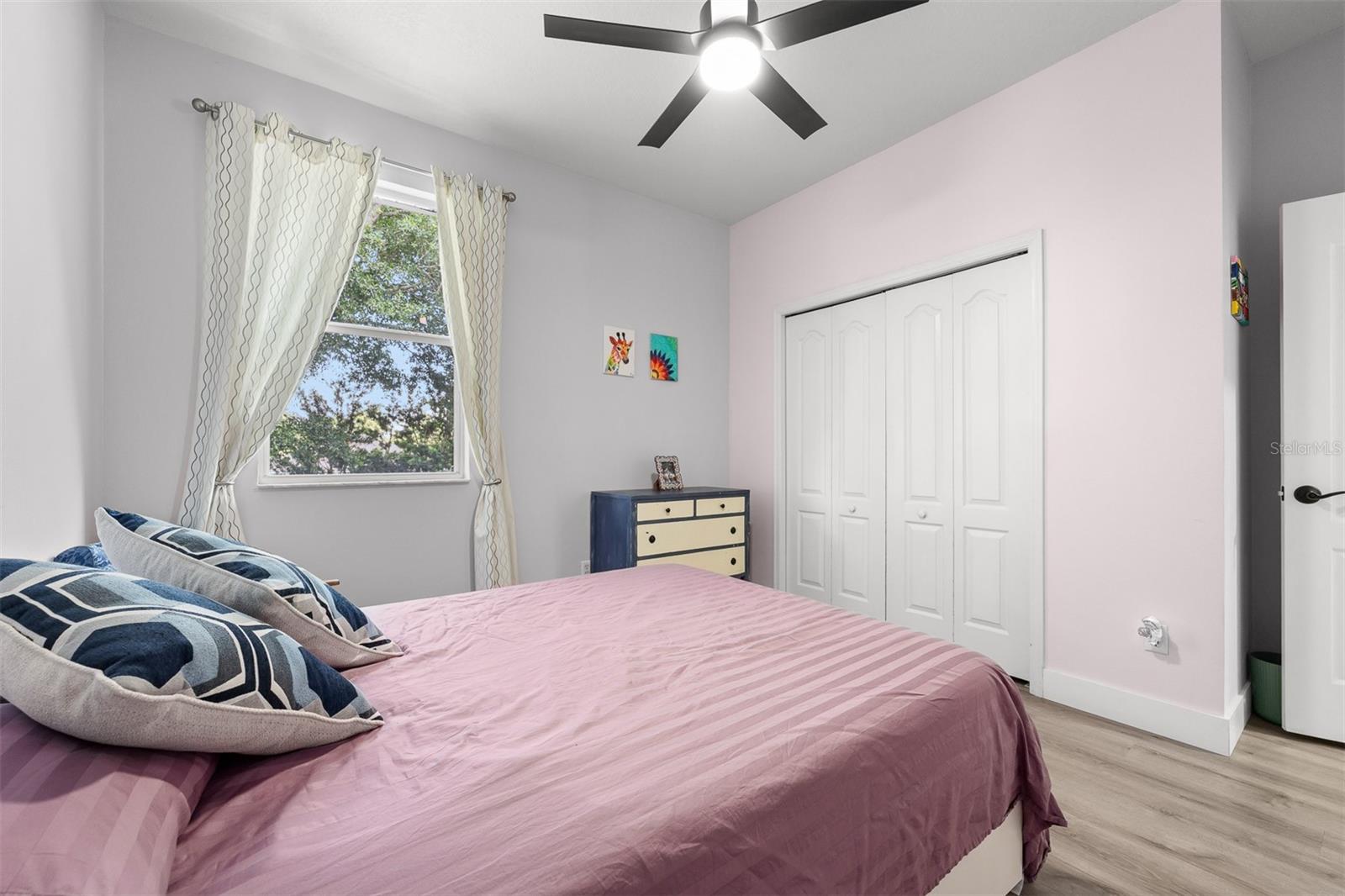 ADMIRAL POINTE - Residential