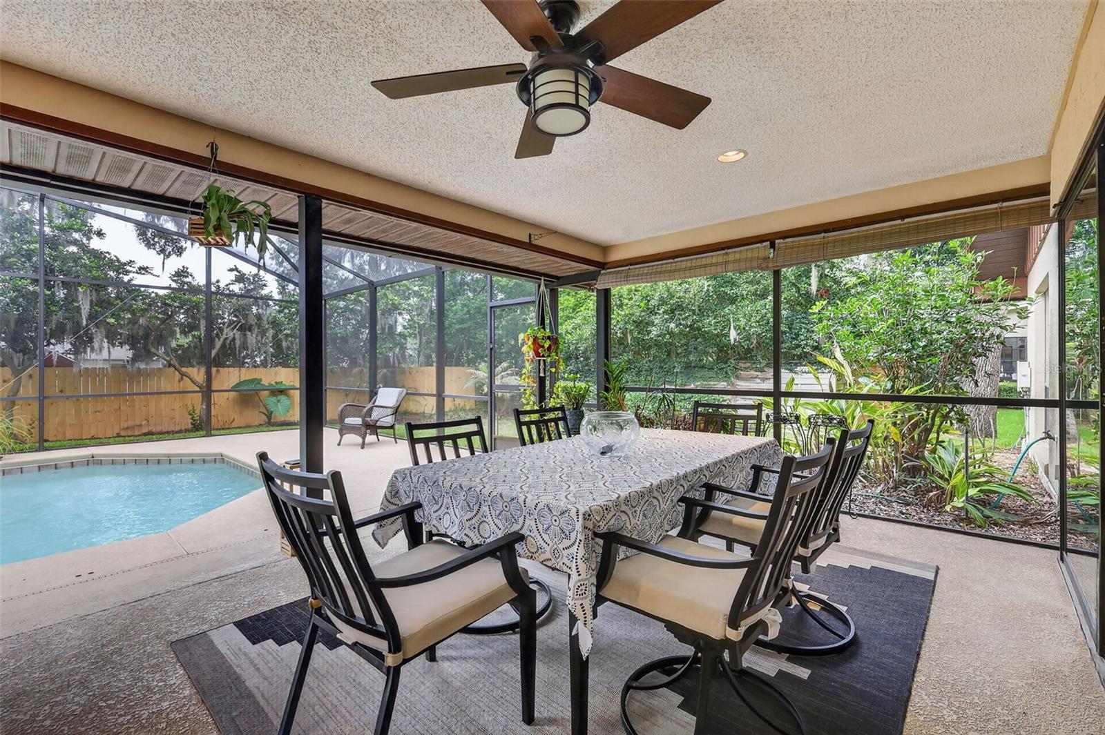 LAKE FOREST SUB - Residential