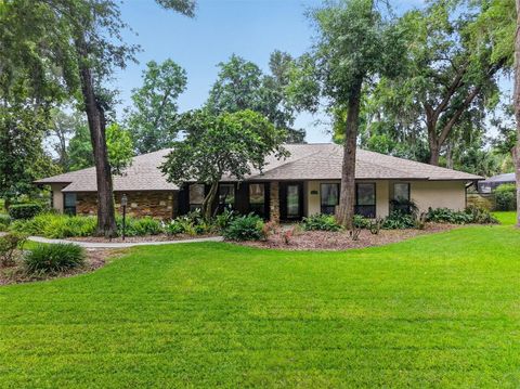 Photo of 4141 Lake Forest Street, Mount Dora, FL 32757 (MLS # G5112326)