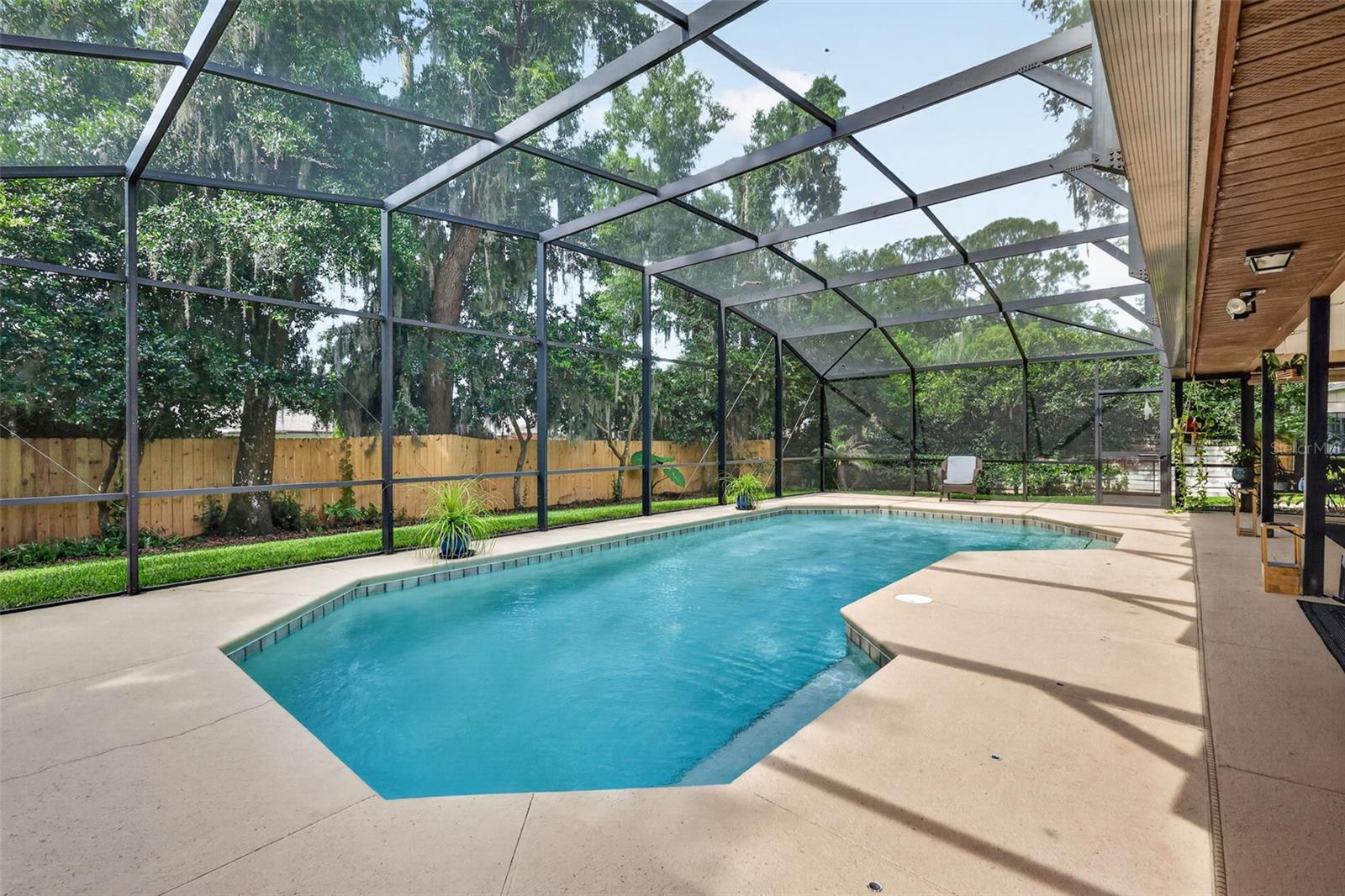 LAKE FOREST SUB - Residential