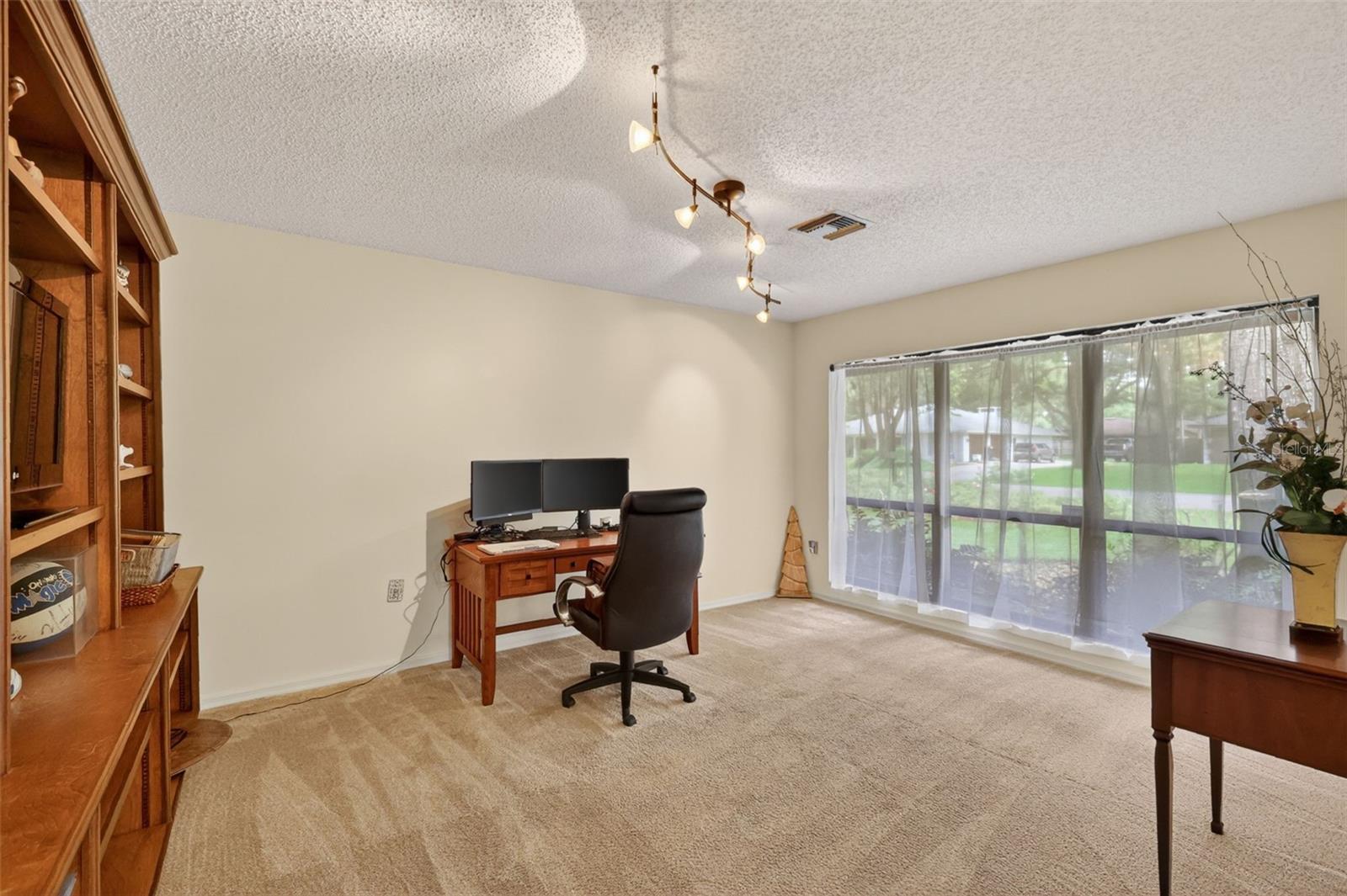 LAKE FOREST SUB - Residential