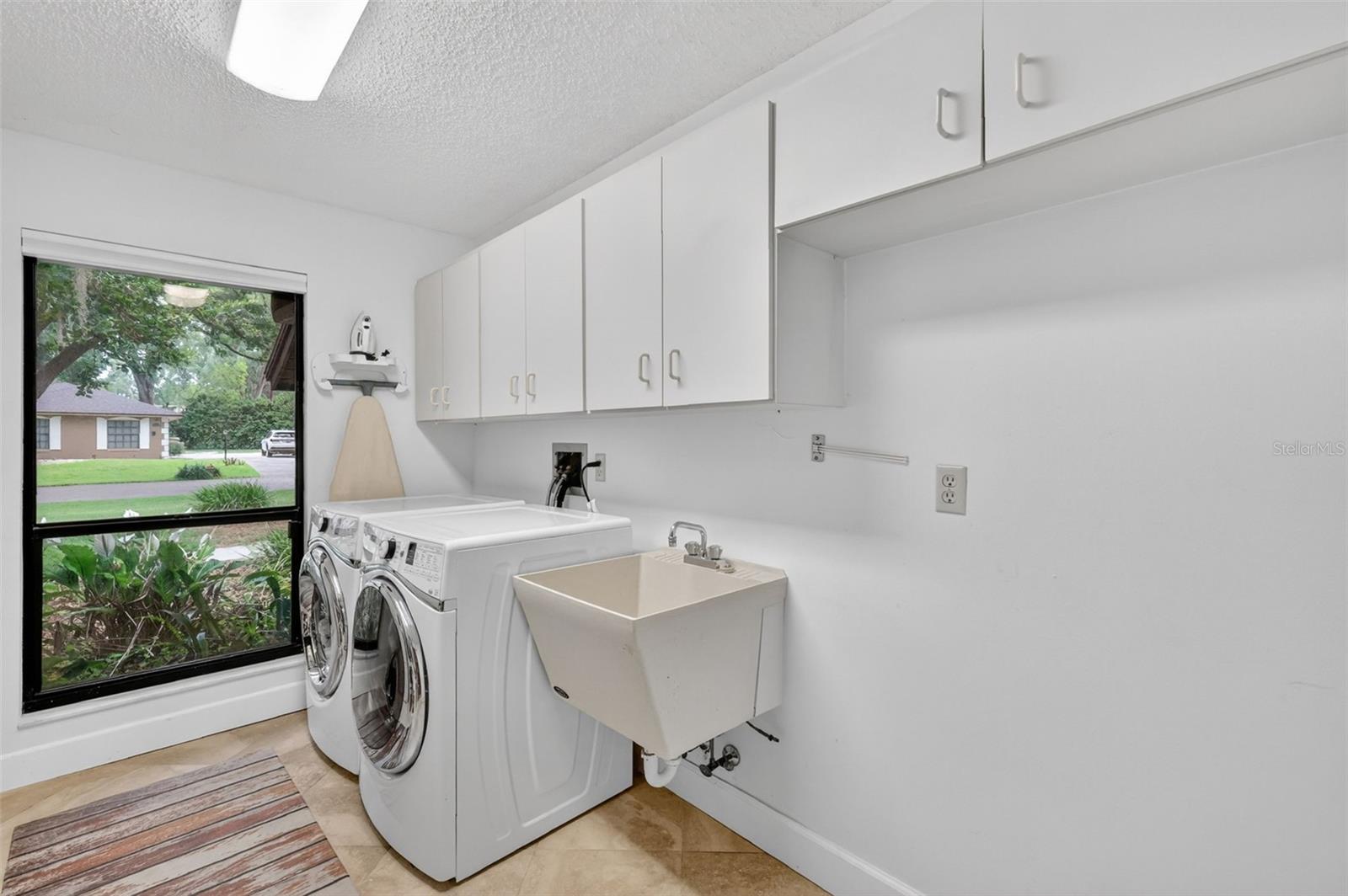 LAKE FOREST SUB - Residential