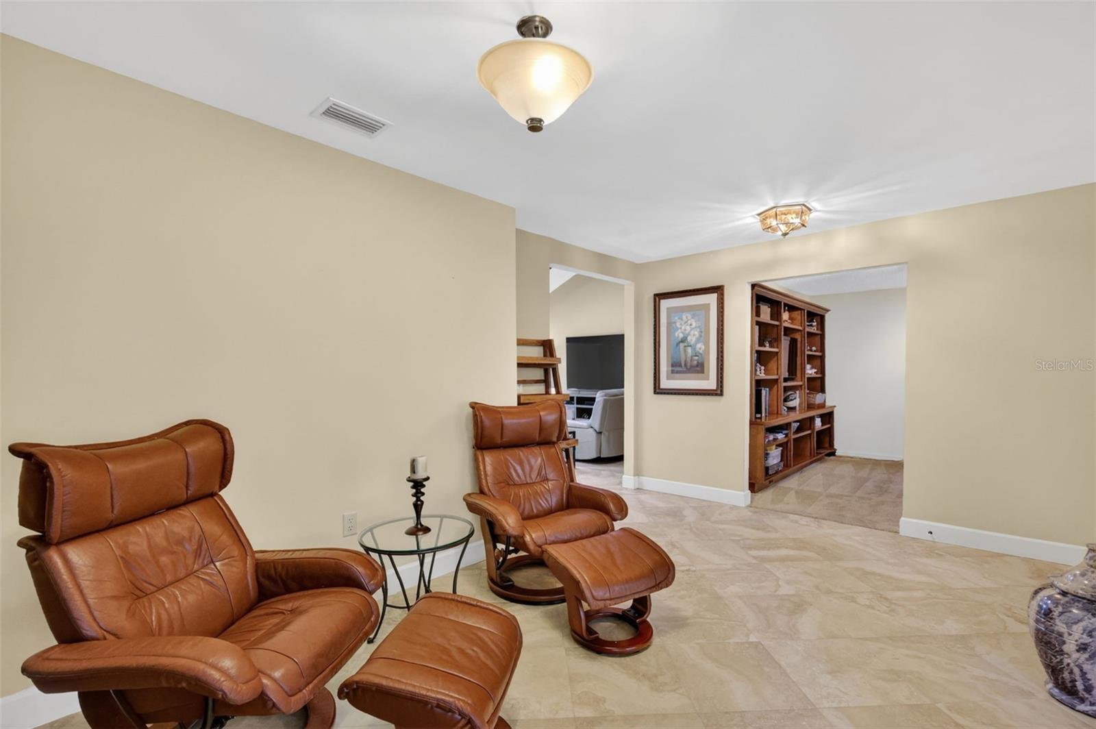 LAKE FOREST SUB - Residential
