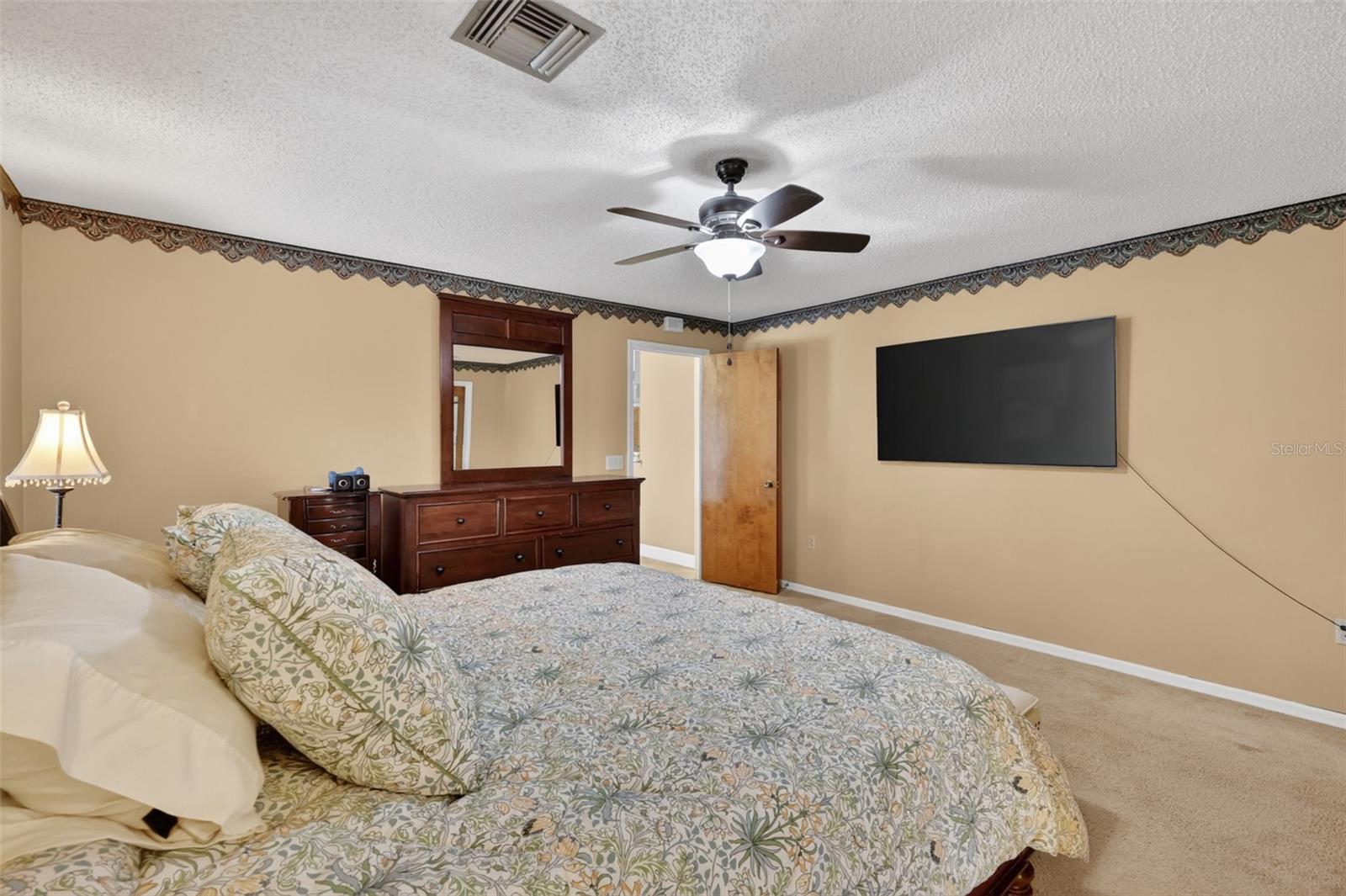 LAKE FOREST SUB - Residential