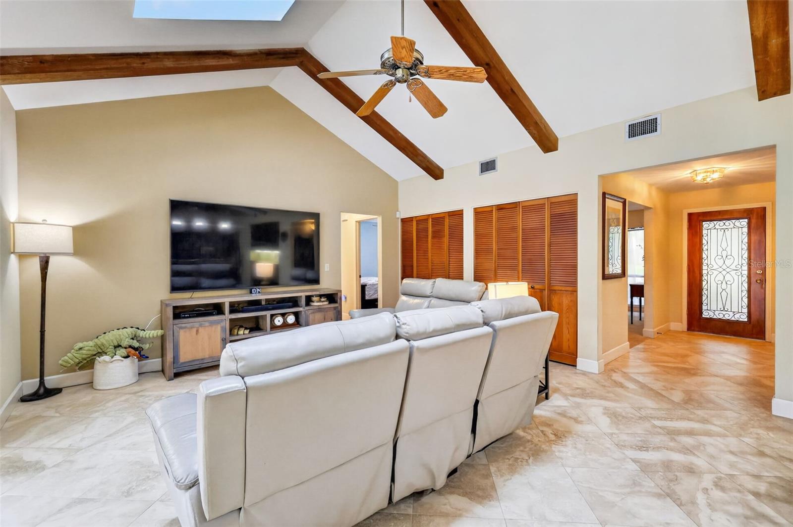 LAKE FOREST SUB - Residential