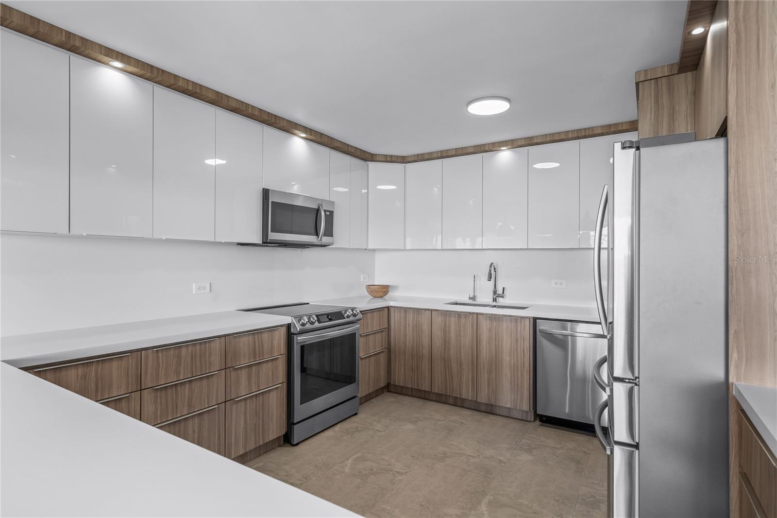 COSTA DORADA - Residential