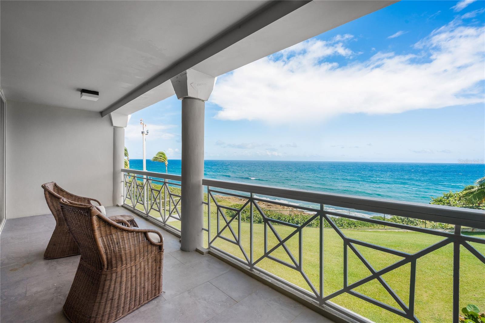 COSTA DORADA - Residential