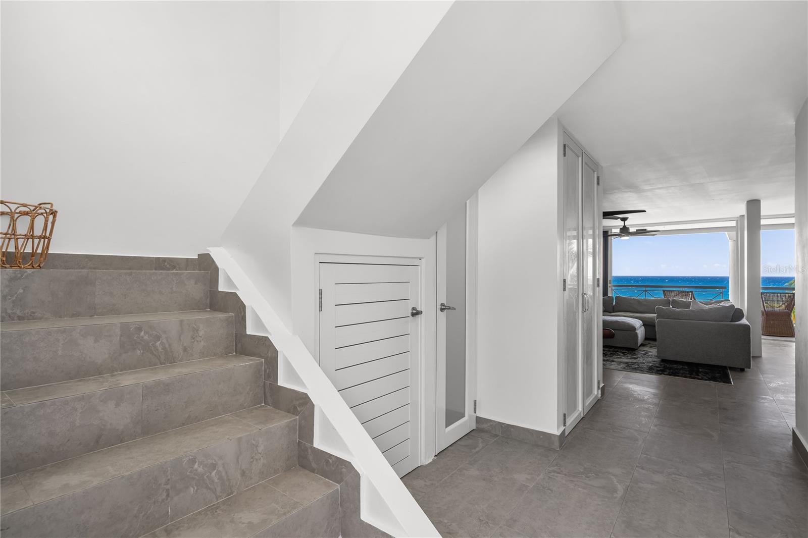 COSTA DORADA - Residential