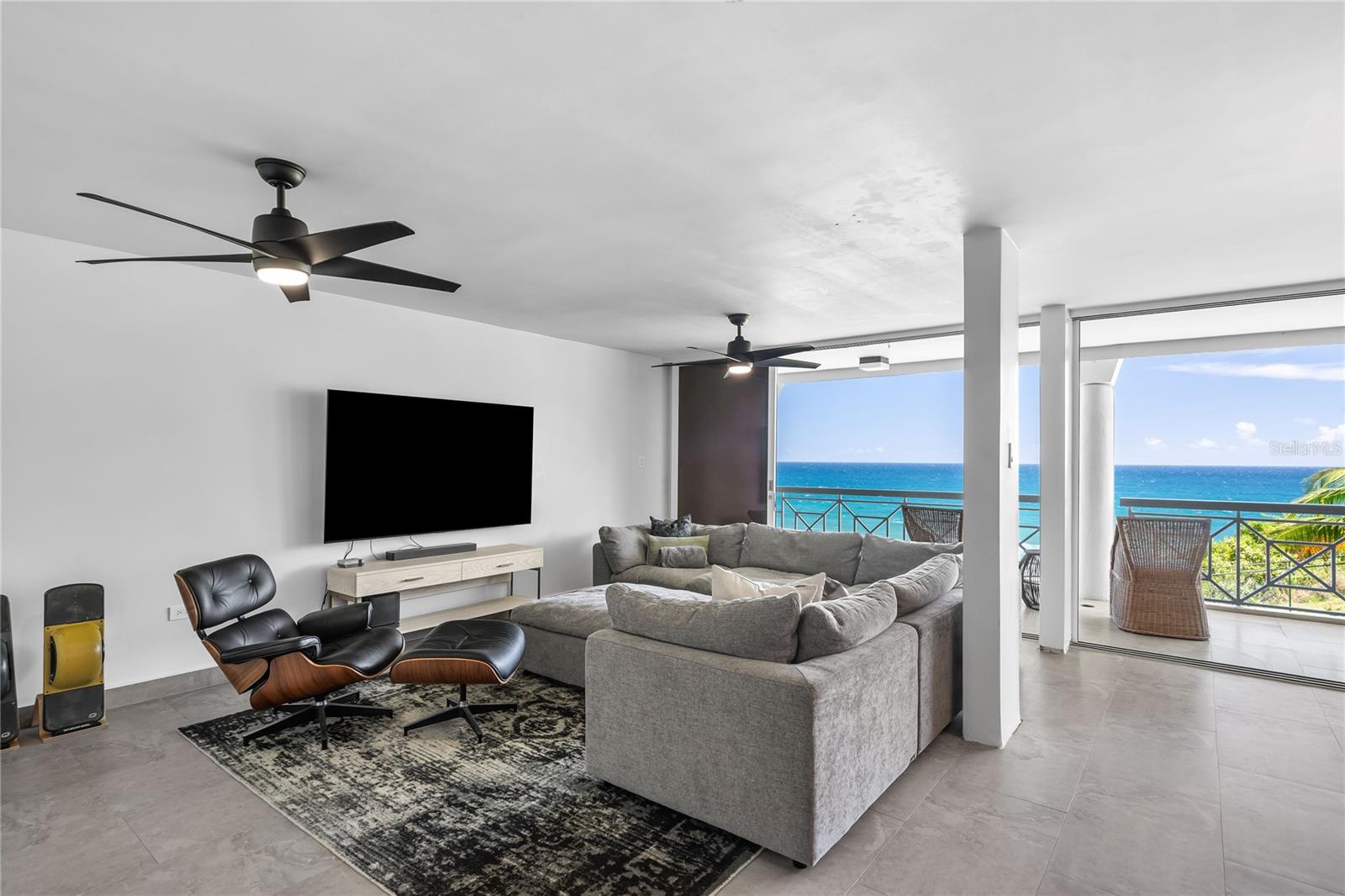COSTA DORADA - Residential