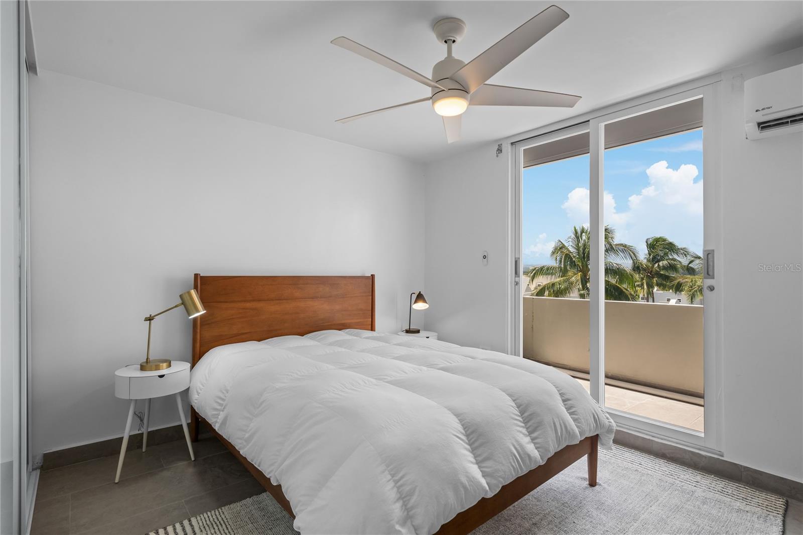 COSTA DORADA - Residential