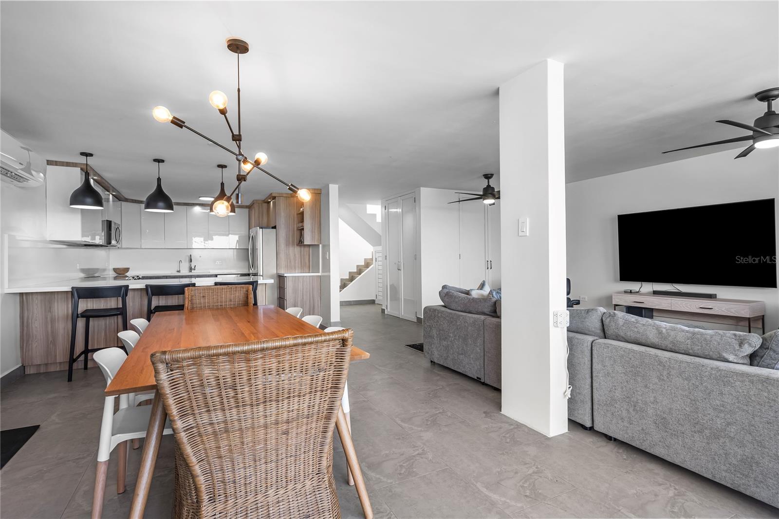 COSTA DORADA - Residential