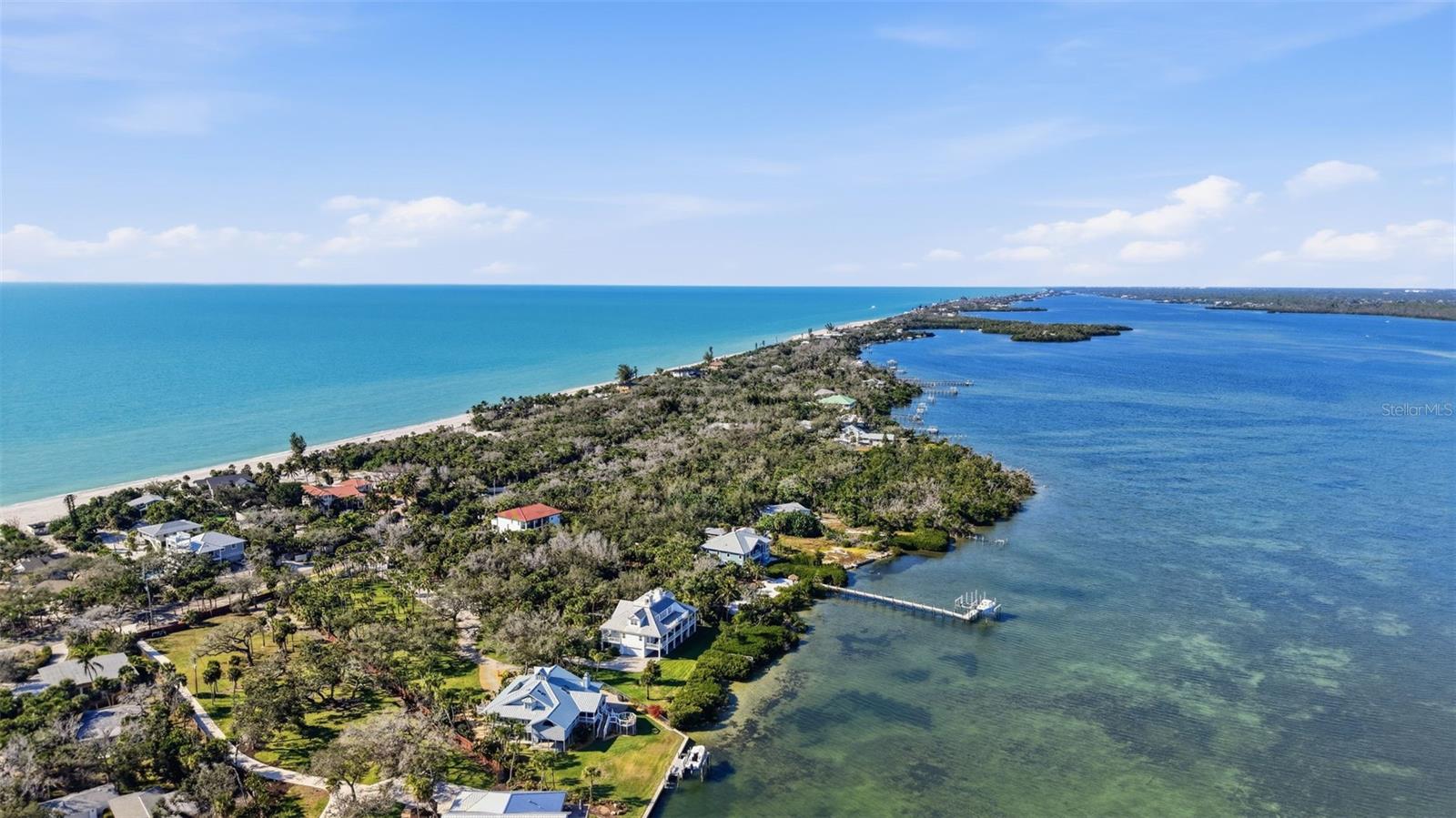 GALLEONS REACH CORR - Land