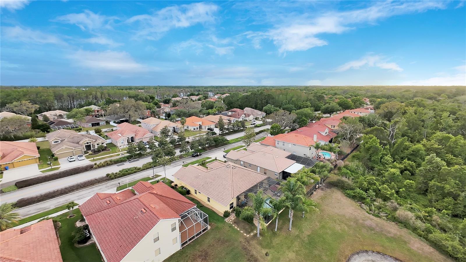 WATERS EDGE 01 - Residential