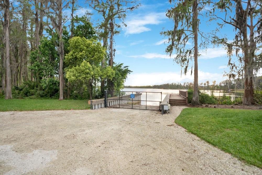 WATERS EDGE 01 - Residential