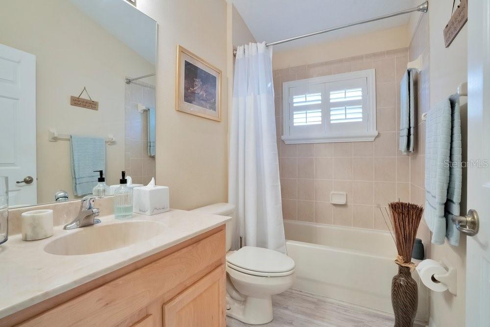 WATERS EDGE 01 - Residential