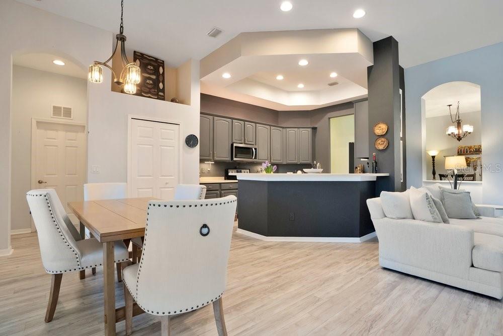 WATERS EDGE 01 - Residential