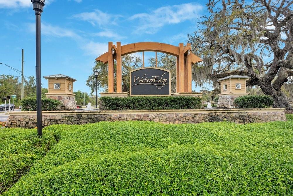 WATERS EDGE 01 - Residential