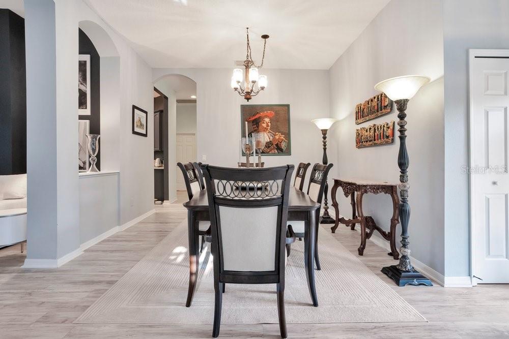 WATERS EDGE 01 - Residential