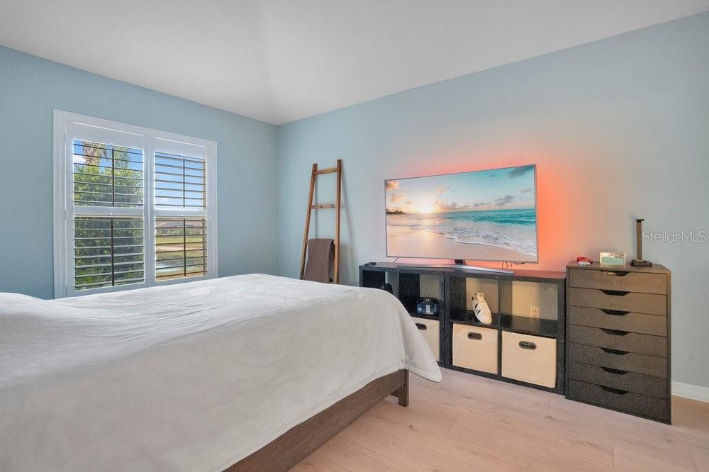 WATERS EDGE 01 - Residential