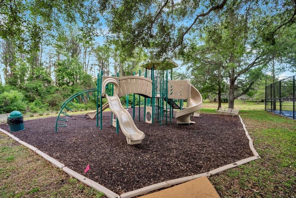 WATERS EDGE 01 - Residential