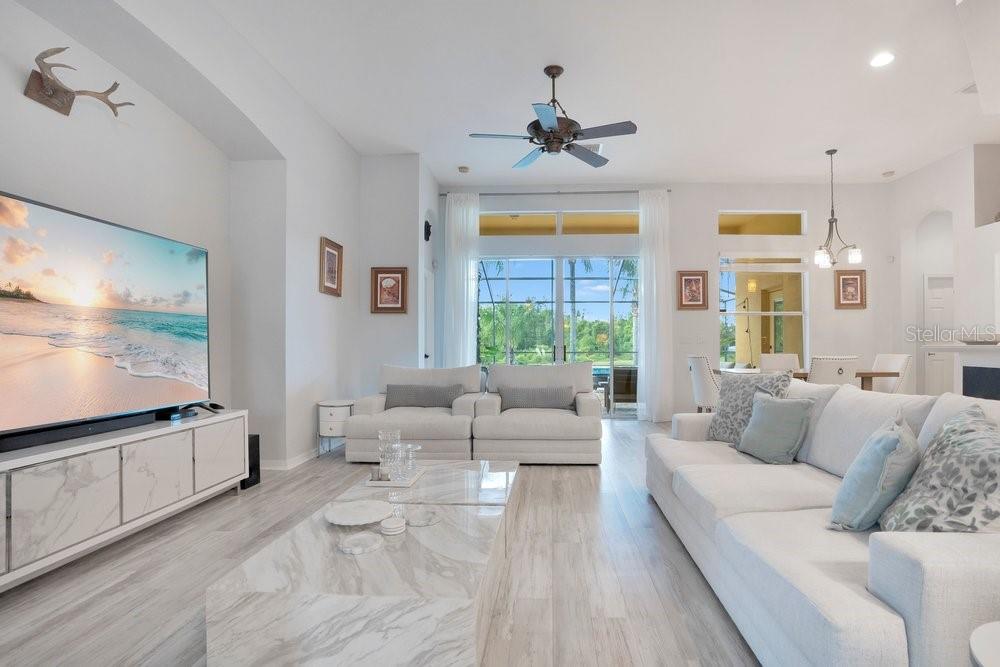 WATERS EDGE 01 - Residential