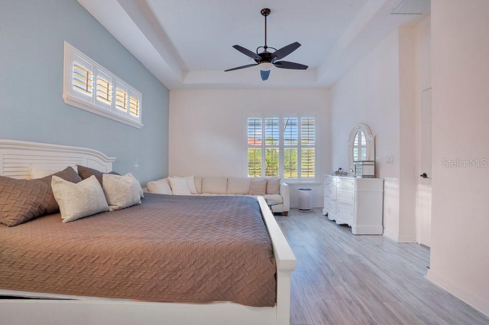 WATERS EDGE 01 - Residential