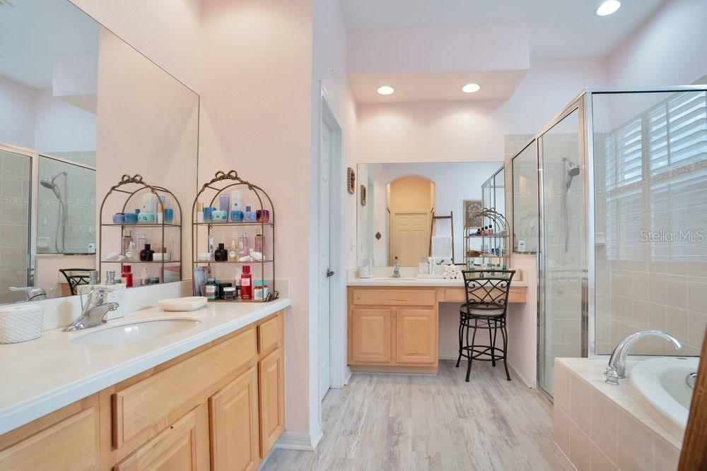 WATERS EDGE 01 - Residential